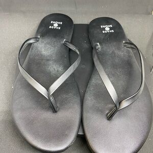 Shade & Shore Black Flip Flop Sandals size 8